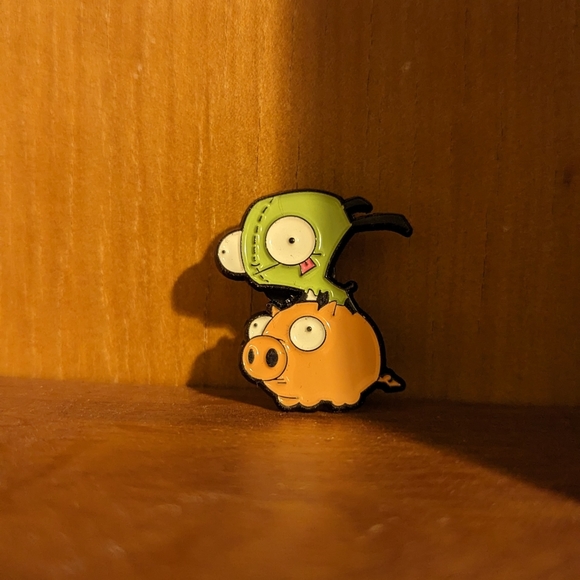 ✨2/$12✨ Invader Zim Gir Flying on a Pig Enamel Pin - Picture 4 of 5